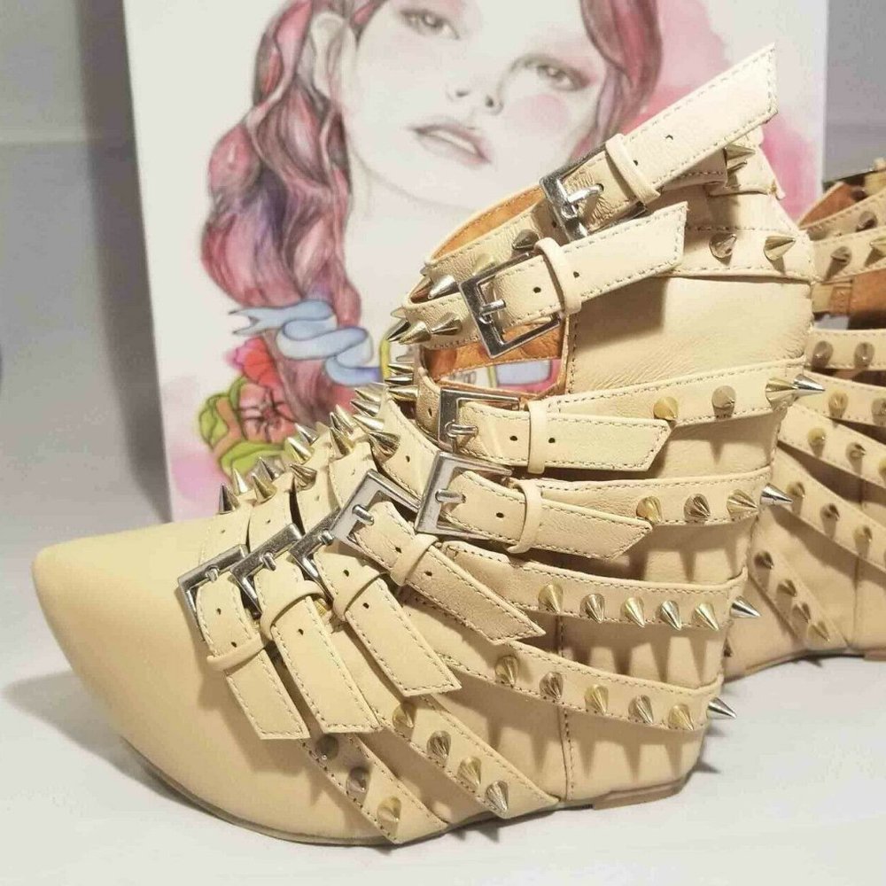 Jeffrey Campbell Zip 2 Stud in Ivory New in box!